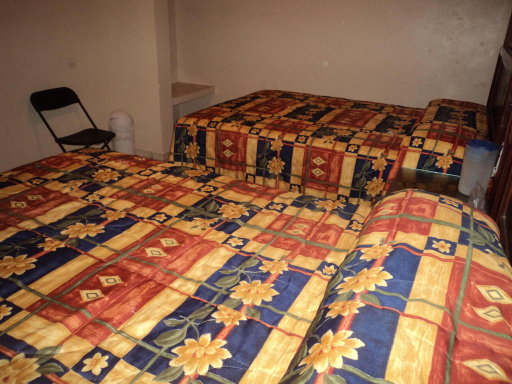 Hotel California نافوجوا الغرفة الصورة