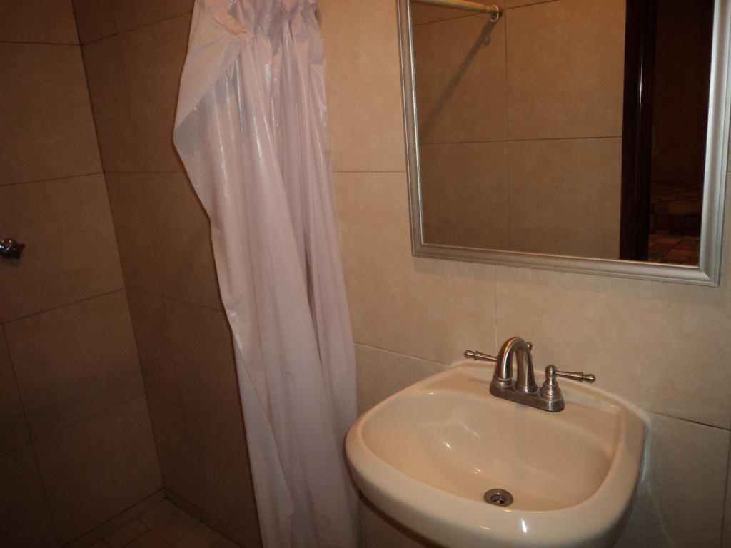Hotel California نافوجوا المظهر الخارجي الصورة